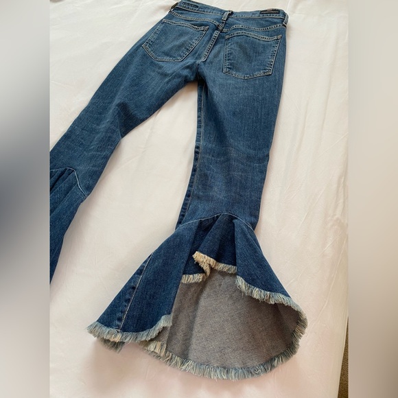 Drew Flounce! - Picture 4 of 7